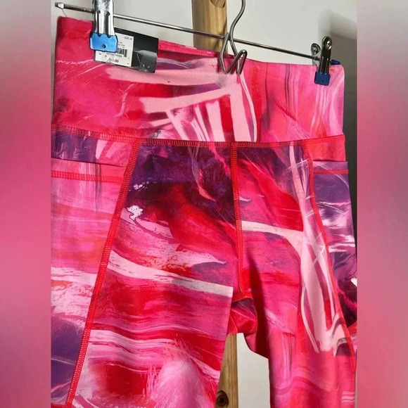 NWT Women's Fila High Rise Capri Leggings size Medium Multi Color - Picture 3 of 9